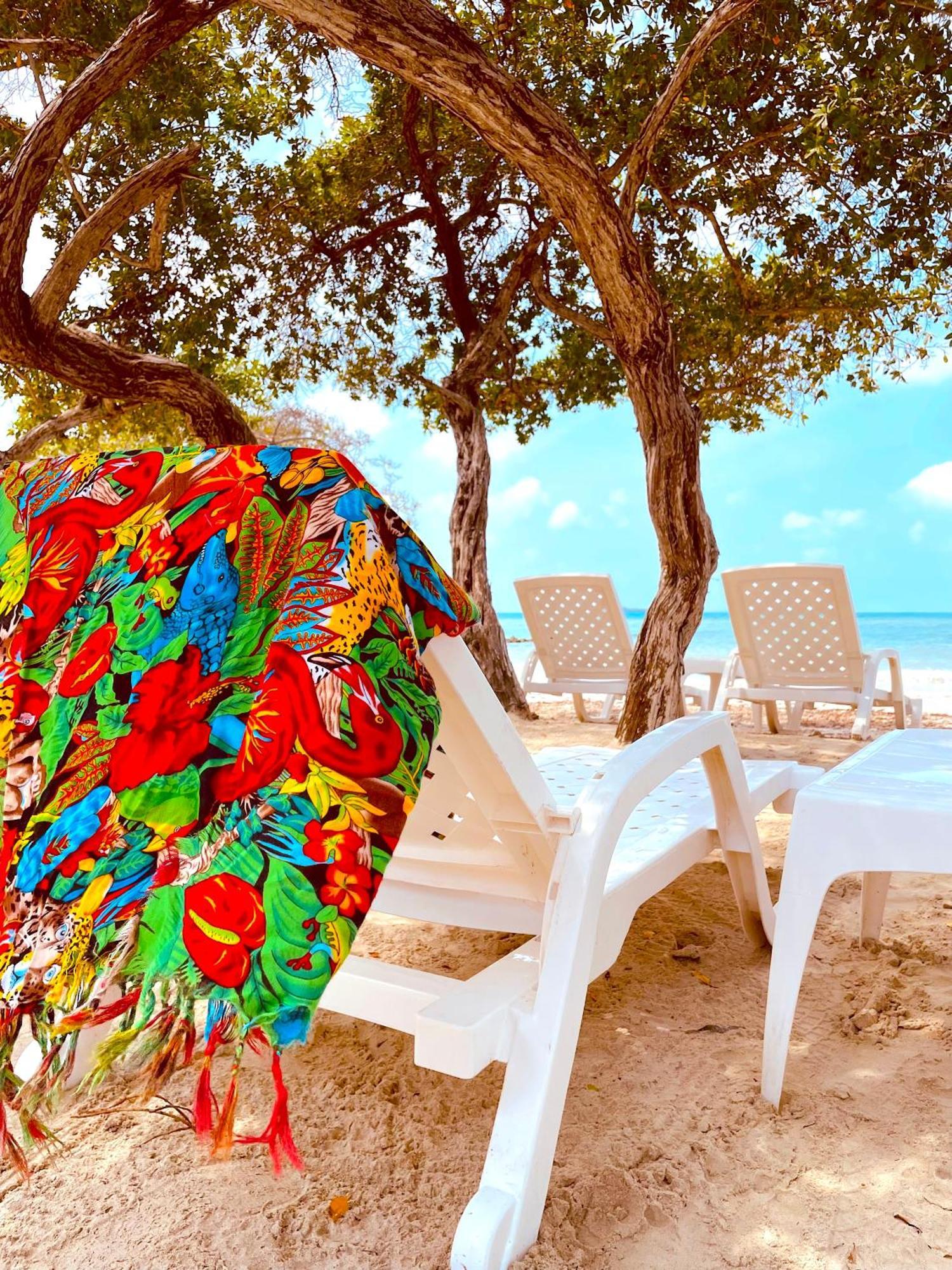Carey Beach Isla Barú エクステリア 写真